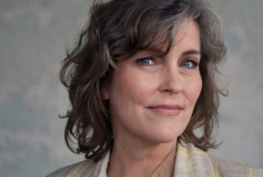 Wie is de partner van schrijfster Sacha Bronwasser